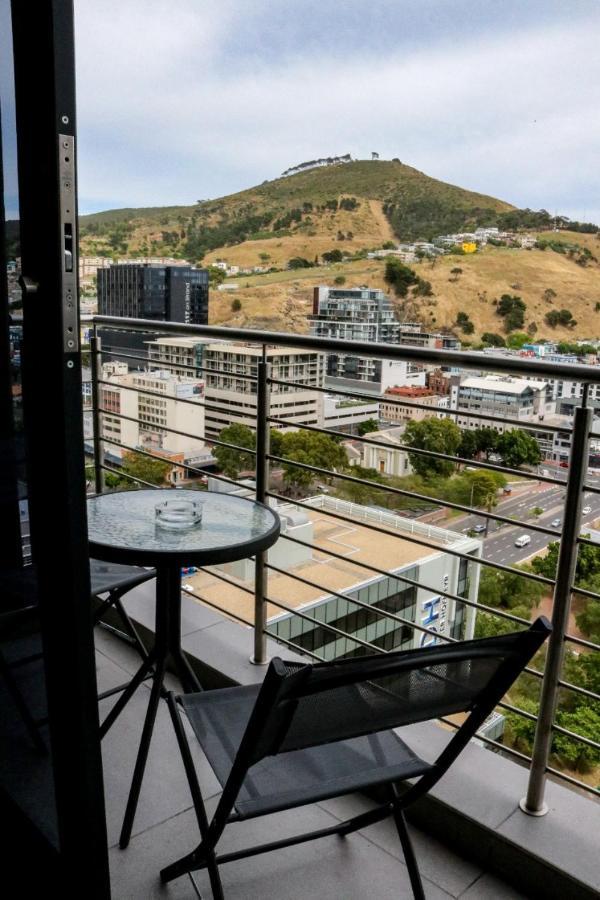 2218 At 16 On Bree Apartment Кейптаун Екстериор снимка